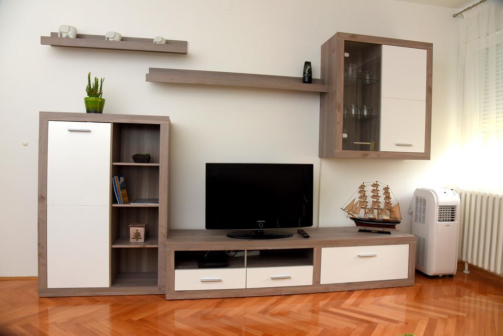 Apartmani Vedmar Apartment *